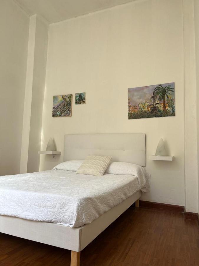 Apartamentos Malaga Centro エクステリア 写真